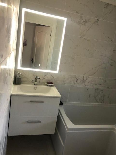 Beautiful Large Room In London Flat 외부 사진